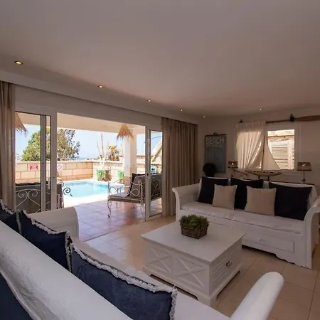 Sunshine Wonderful 3 Bedroom Villa Costa Adeje (Tenerife)