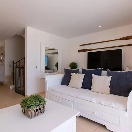 Sunshine Wonderful 3 Bedroom Villa *